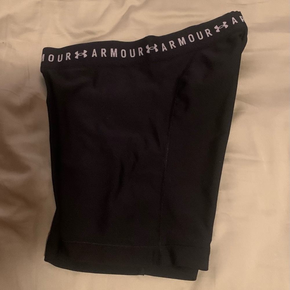 UA Spandex Biker Shorts Women’s Small